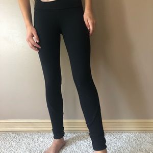 Black ivviva leggings